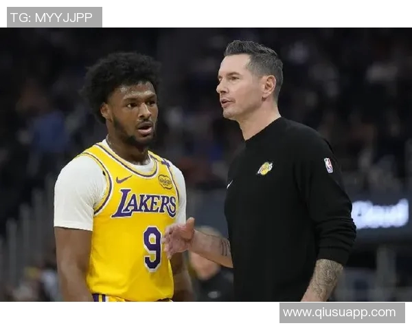 夸梅质疑布朗尼场上表现称心脏恢复但跑位意识存疑